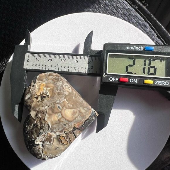 Volcano Agate Heart Carving UV Reactive (9) - Picture 13 of 13